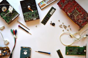Zepsuty laptop Sprawdź czy lepiej kupić nowy czy naprawiać