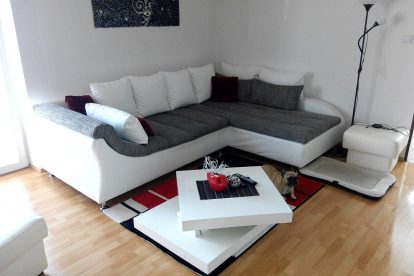 Narożnik do niewielkiego salonu