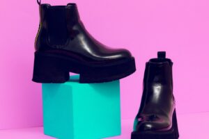 Botki na platformie - modne obuwie do jesiennych stylizacji