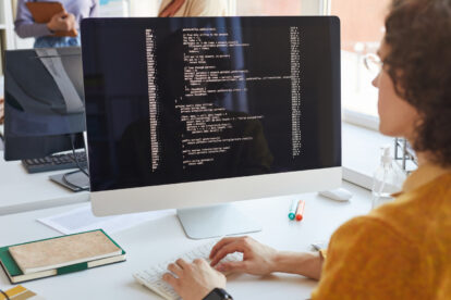 jak nauczyć się programować w pythonie od podstaw
